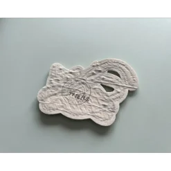 M.CHAT (Thoma Vuille) - Broderie originale réalisée à la main "Chat volant" 7x10cm - 2023