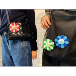 MURAKAMI Takashi - Porte-clés en peluche Motif fleur 7,6 cm - Rose et blanc - 2022